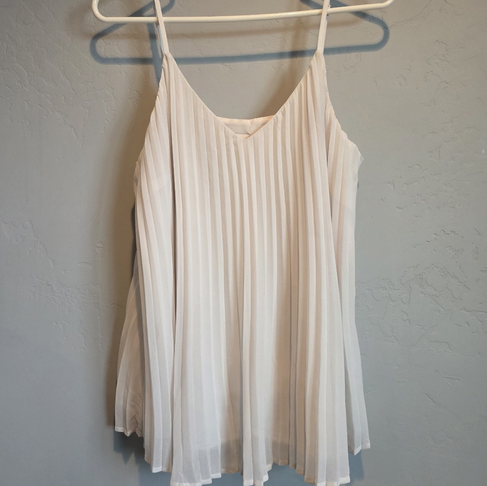 Women's Sheer Overlay White Pleated V Neck Cami Tank Top, Large